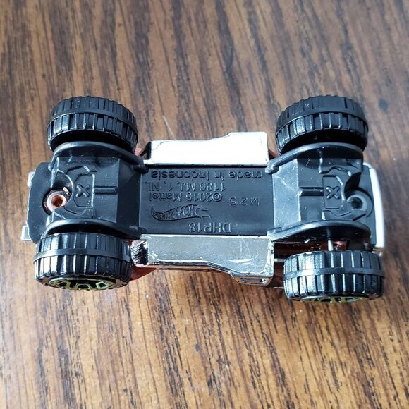 Hot Wheels Dino Hunter Toy Pickup Truck #2 Vehicle Metalflake Bronze Car DHP18 - Picture 5 of 5